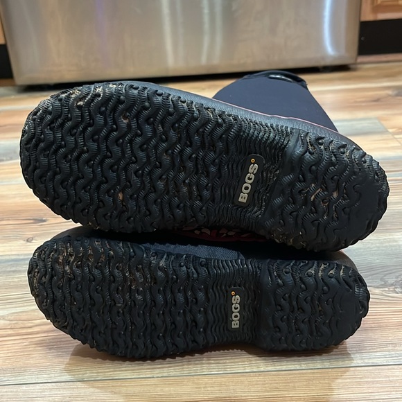 BOG Boots - Picture 7 of 8